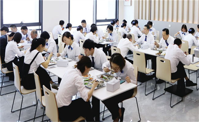 發(fā)展員工福利活動(dòng)